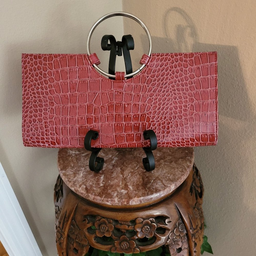 Red Giannini Crocodile Clutch Purse W/Round Stainless Steel Handles